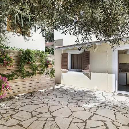 Apartment Tasoula With Sea View 1 *